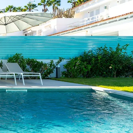 Villa 1 *